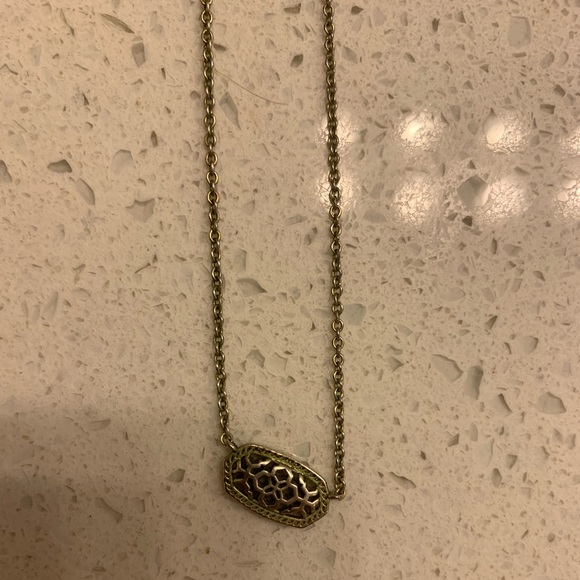 Kendra Scott Pendant Necklace - Picture 2 of 3